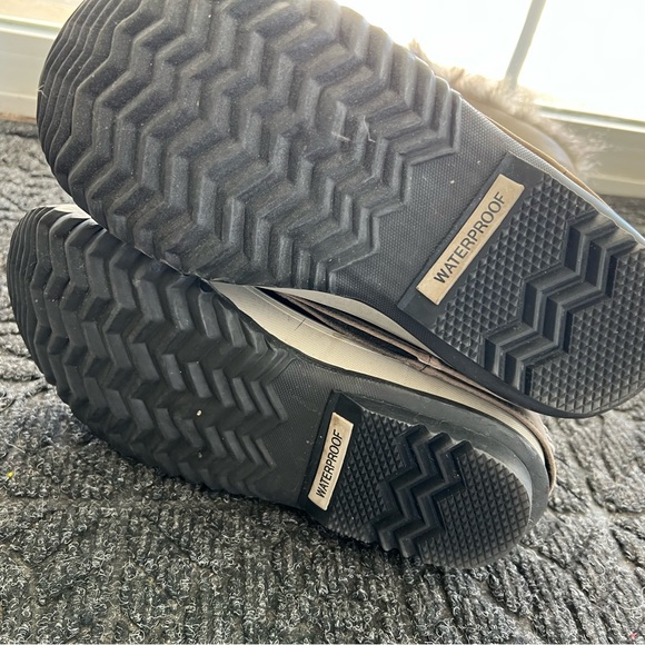 Sorrel Women’s tall winter boots. Size 7. - Picture 4 of 8